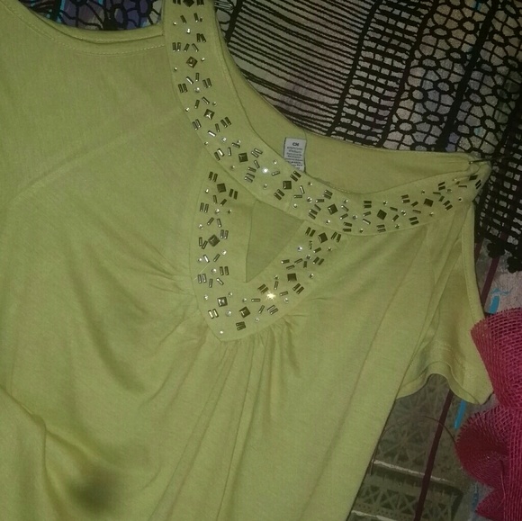 Studded Cold shoulder tunic - Picture 3 of 3